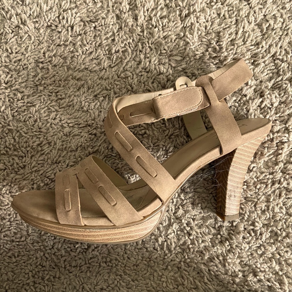 Nude heels
